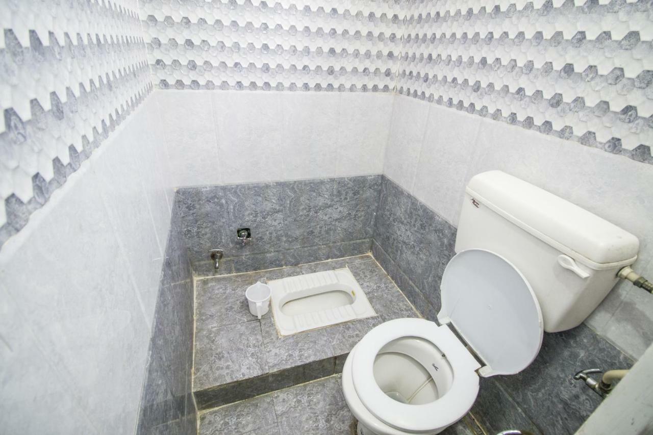 Hotel Gujarat Palace Ujjain Εξωτερικό φωτογραφία