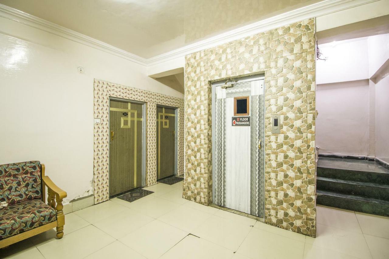 Hotel Gujarat Palace Ujjain Εξωτερικό φωτογραφία