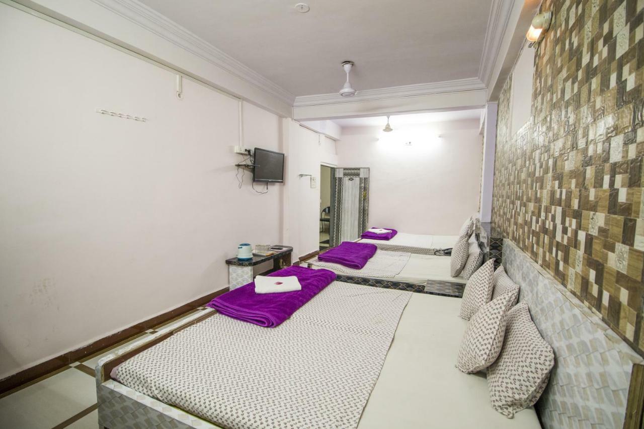 Hotel Gujarat Palace Ujjain Εξωτερικό φωτογραφία