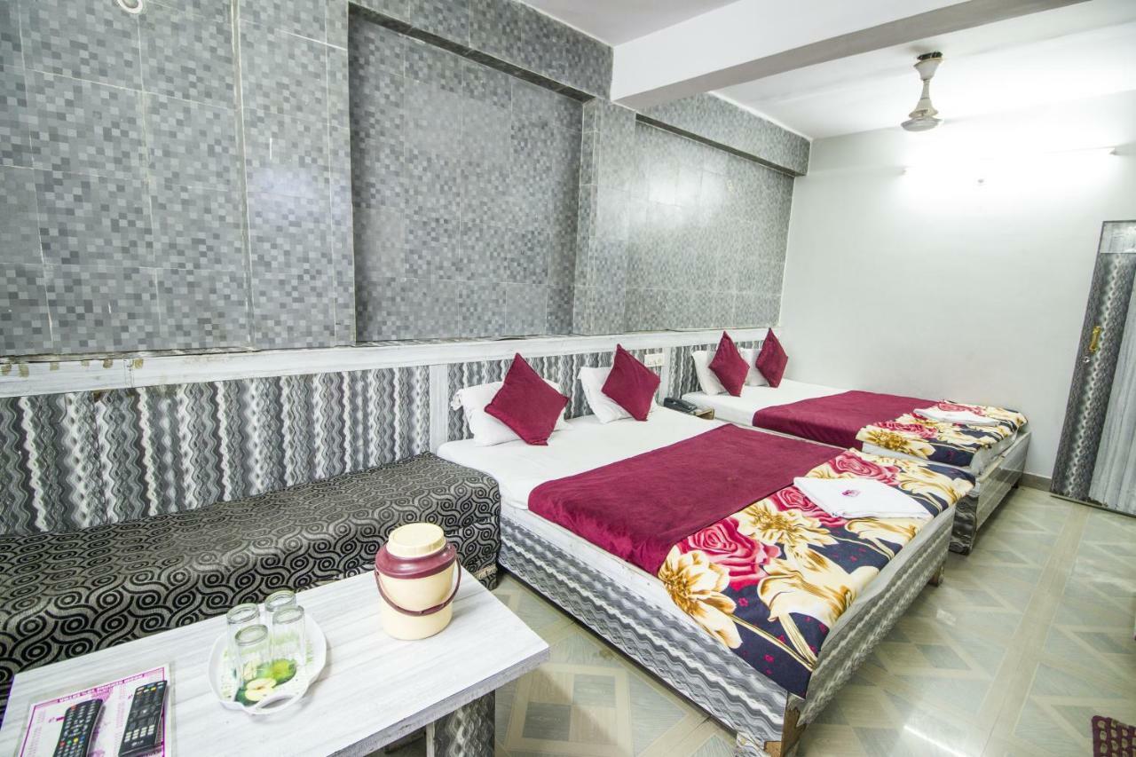 Hotel Gujarat Palace Ujjain Εξωτερικό φωτογραφία